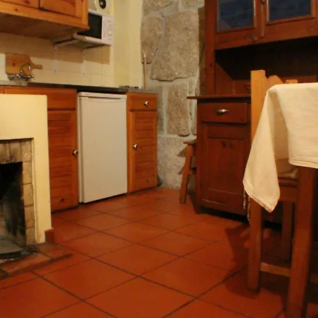 Cosy In Seia, 25 Sqm, Welcoming Fireplace Apartment Seia