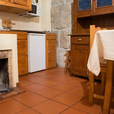 Cosy In Seia, 25 Sqm, Welcoming Fireplace